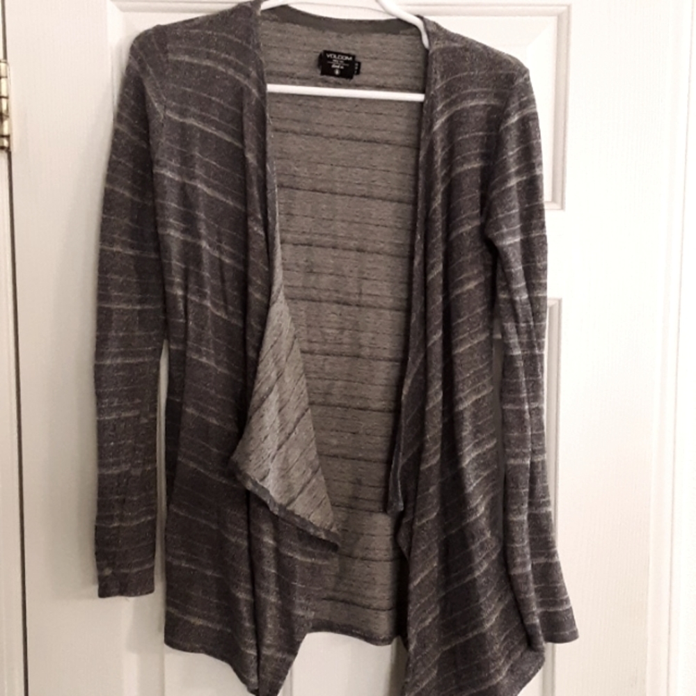 Volcom wrap shirt